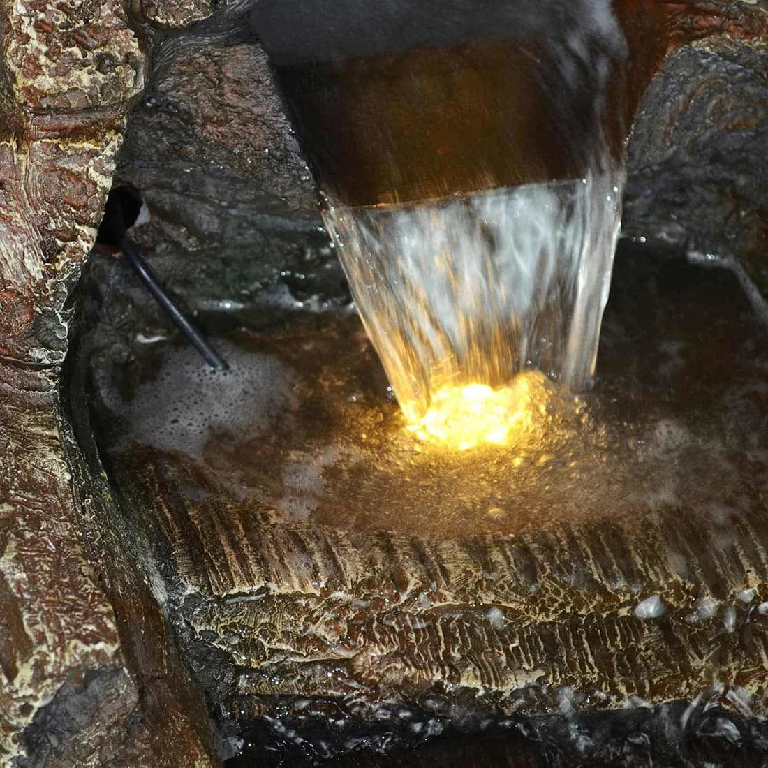 Heissner Baumstamm LED Gartenbrunnen Polyresin 2 Heissner Baumstamm LED Gartenbrunnen Polyresin – Bild 2