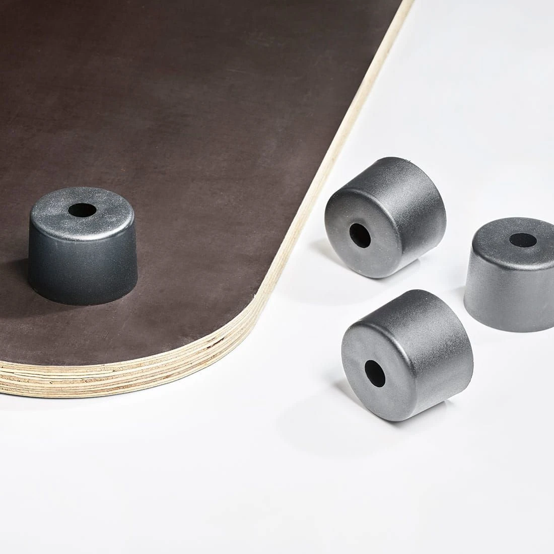 Blomus Grow Bodenplatte Mit Füßen Für Gartenliege Schwarz 1 Blomus Grow Bodenplatte Mit Füßen Für Gartenliege Schwarz