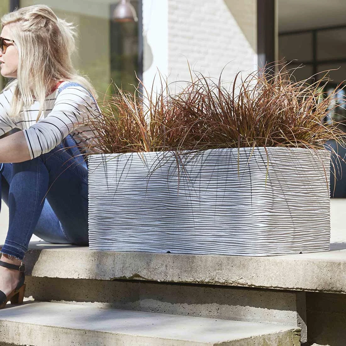 Capi Rib Pflanztopf 73x39x32cm Kunststoff Elfenbein 2 Capi Rib Pflanztopf 73x39x32cm Kunststoff Elfenbein – Bild 2