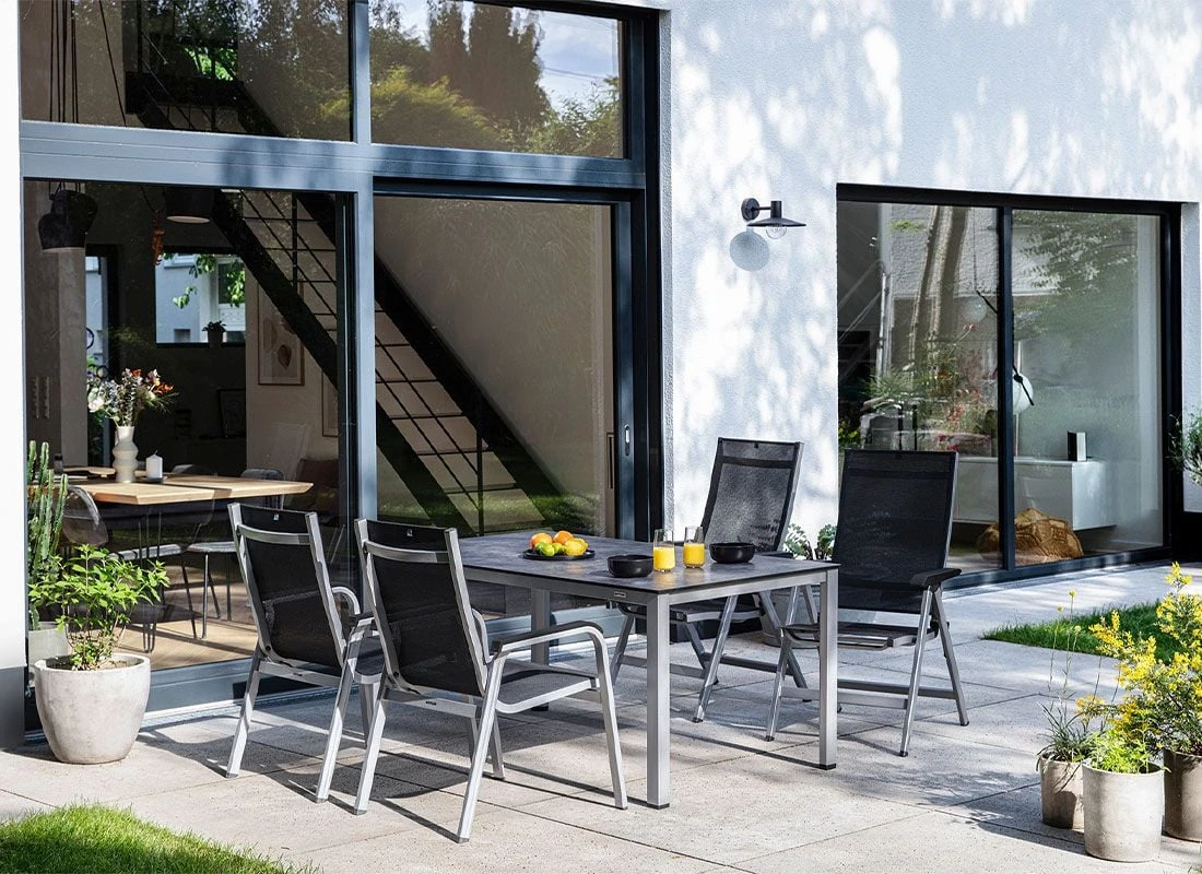 Kettler Basic+ Premium Klappsessel Aluminium/Textilene Silber/Lakritz 4 Kettler Basic+ Premium Klappsessel Aluminium/Textilene Silber/Lakritz – Bild 4