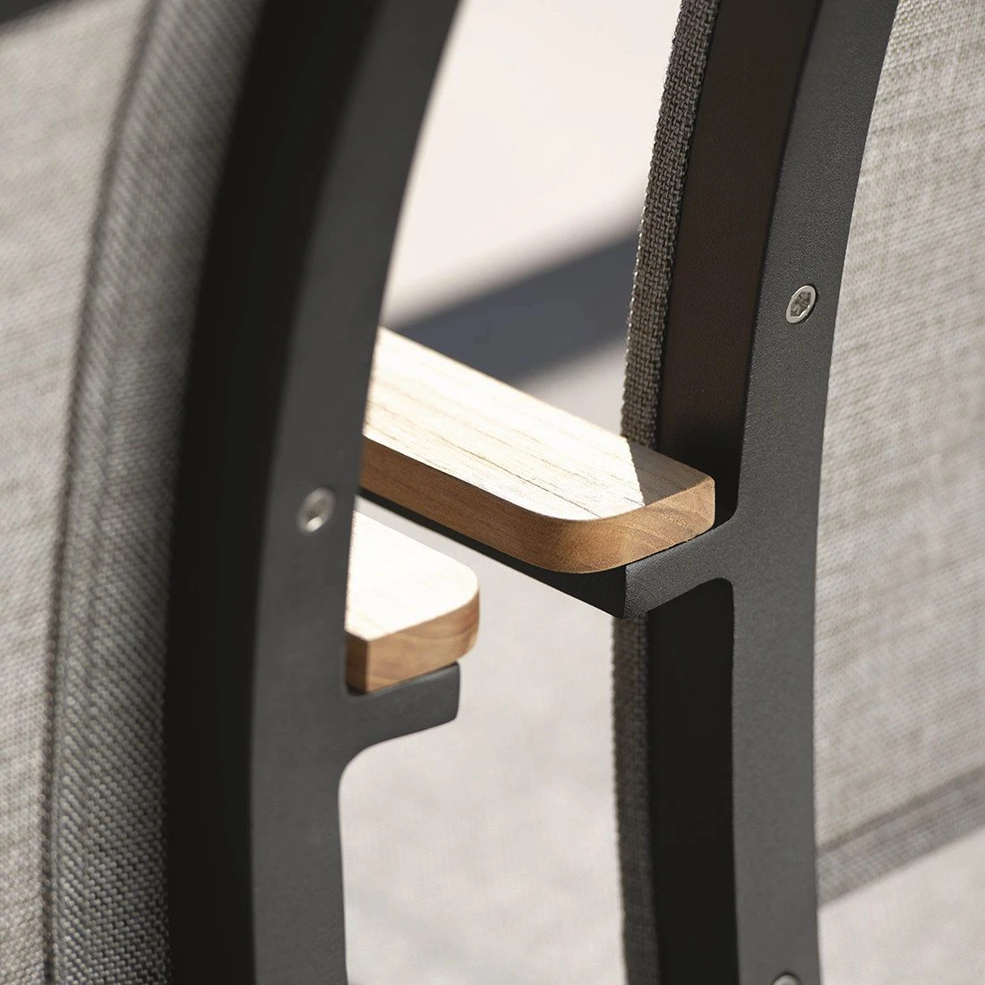 Stern Tilo Dining Stapelsessel Aluminium/Textilene Schwarz Matt/Leinen Grau 10 Stern Tilo Dining Stapelsessel Aluminium/Textilene Schwarz Matt/Leinen Grau – Bild 10