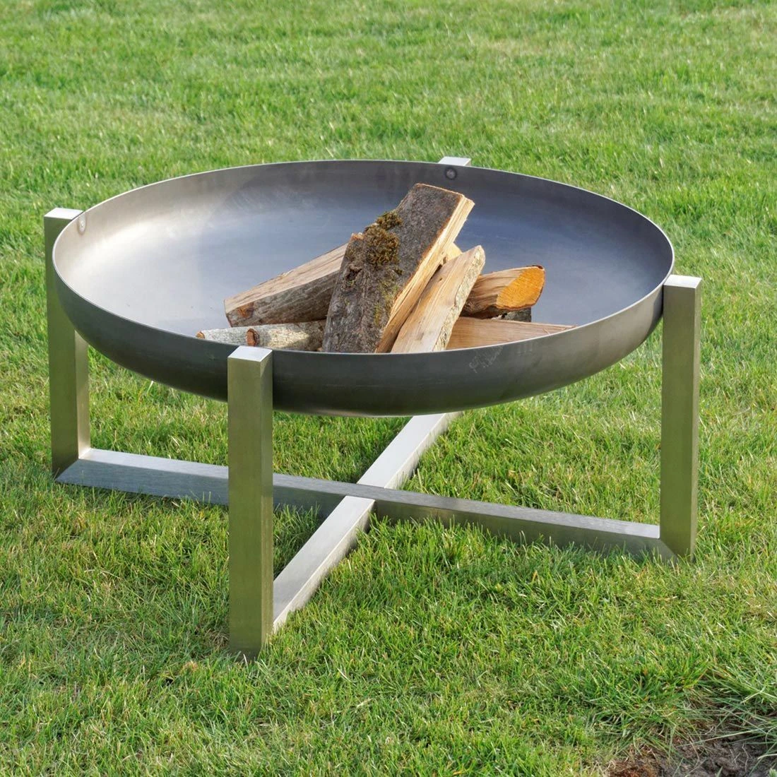 SvenskaV Cross XXL Feuerschale Ø63cm Edelstahl Schwarz 3 SvenskaV Cross XXL Feuerschale Ø63cm Edelstahl Schwarz – Bild 3